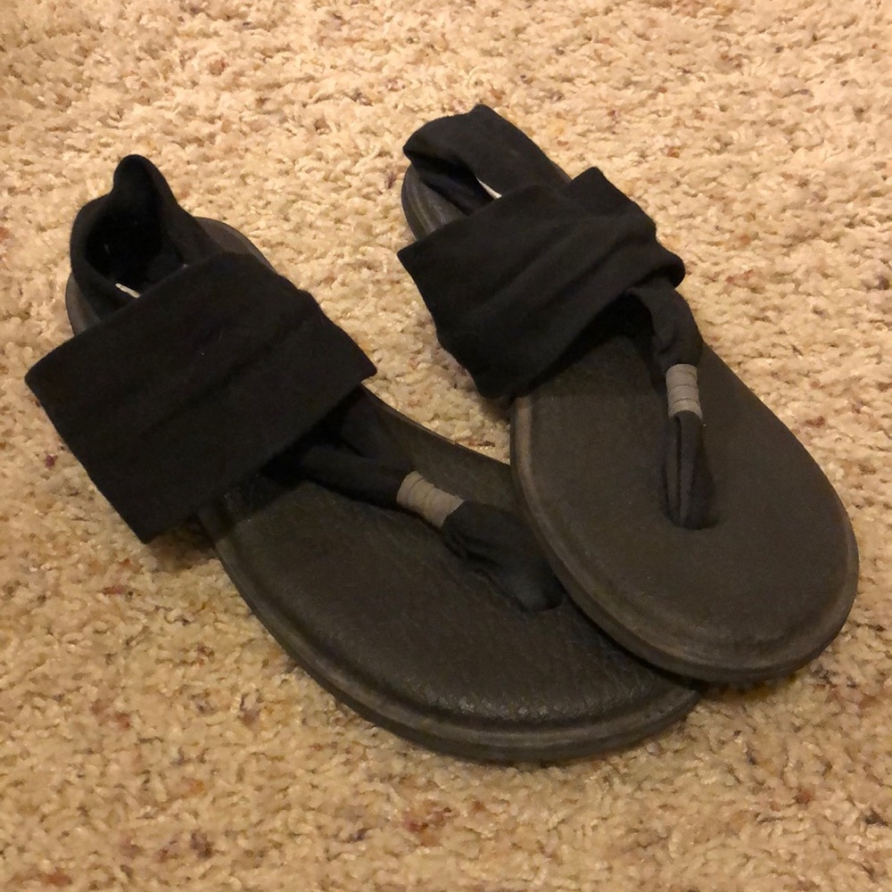 Sanuk Flip Flops